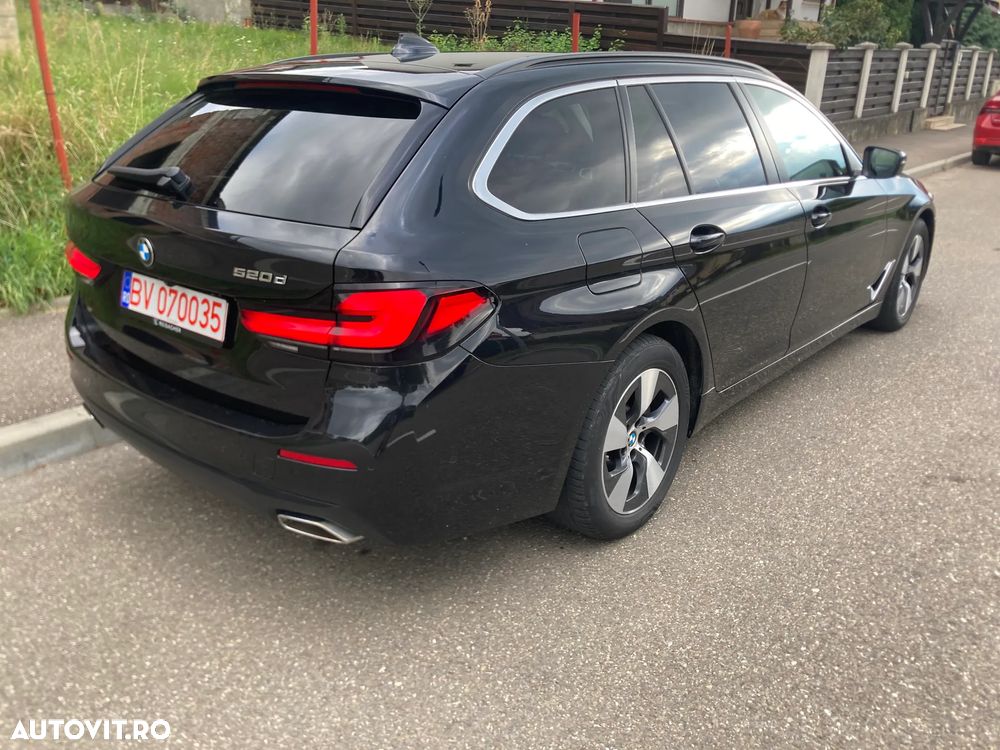 BMW Seria 5 520d AT MHEV - 33