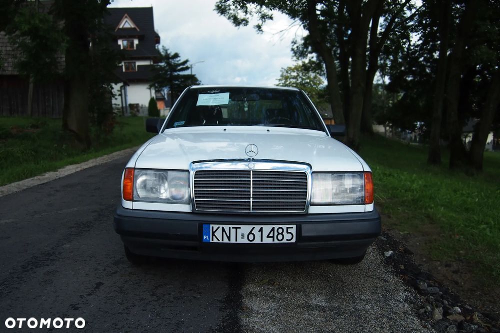 Mercedes-Benz W124 (1984-1993) - 1