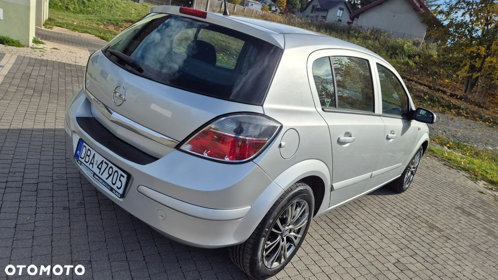 Opel Astra 2008 photo 3