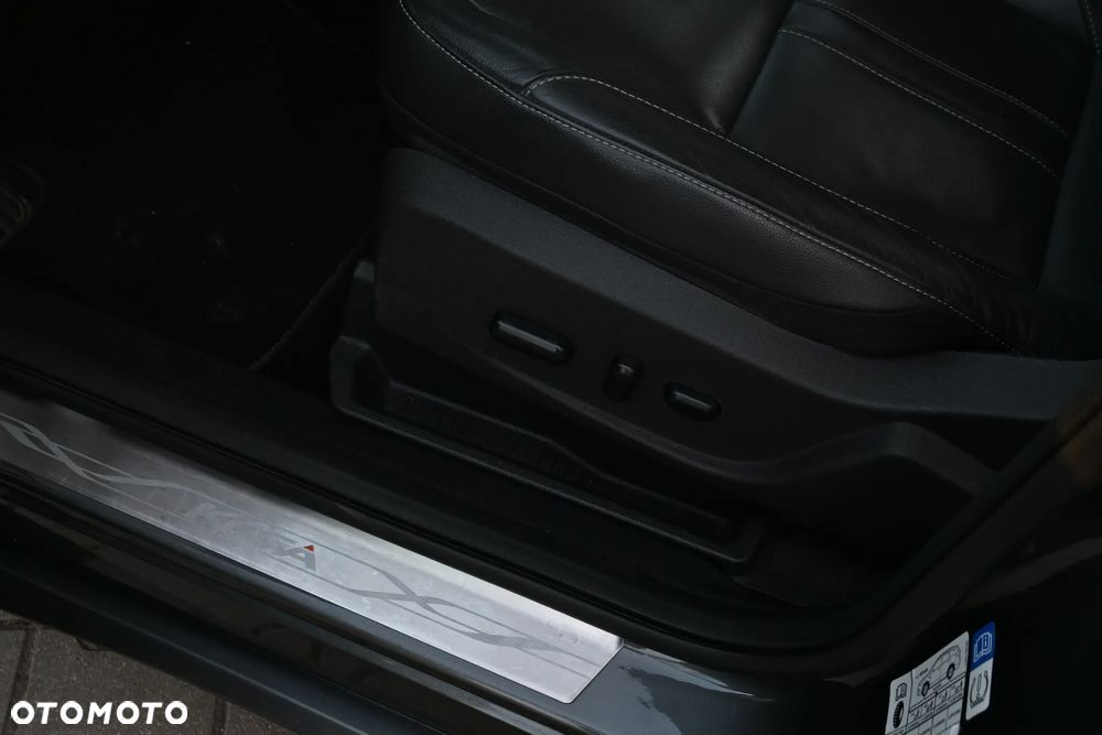 Ford Kuga 2.0 TDCi 4x4 Individual - 32