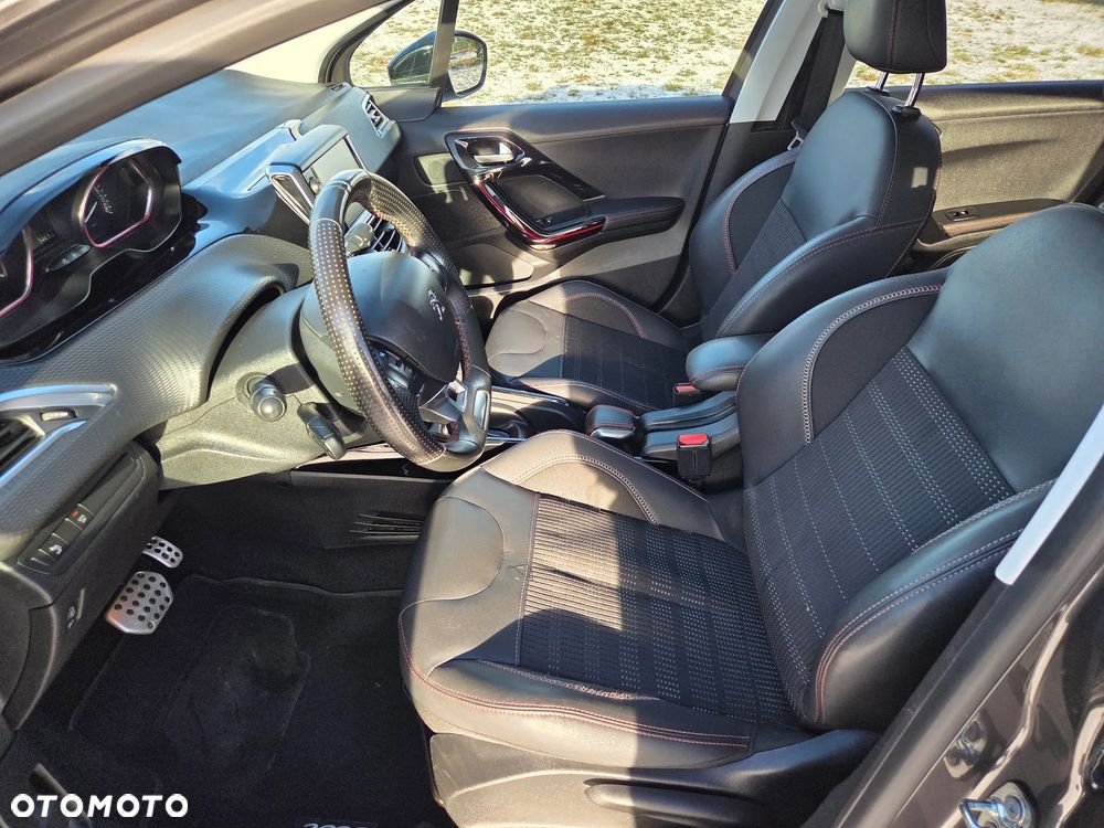 Peugeot 2008 PureTech 110 Stop&Start EAT6 GT-Line Edition - 14