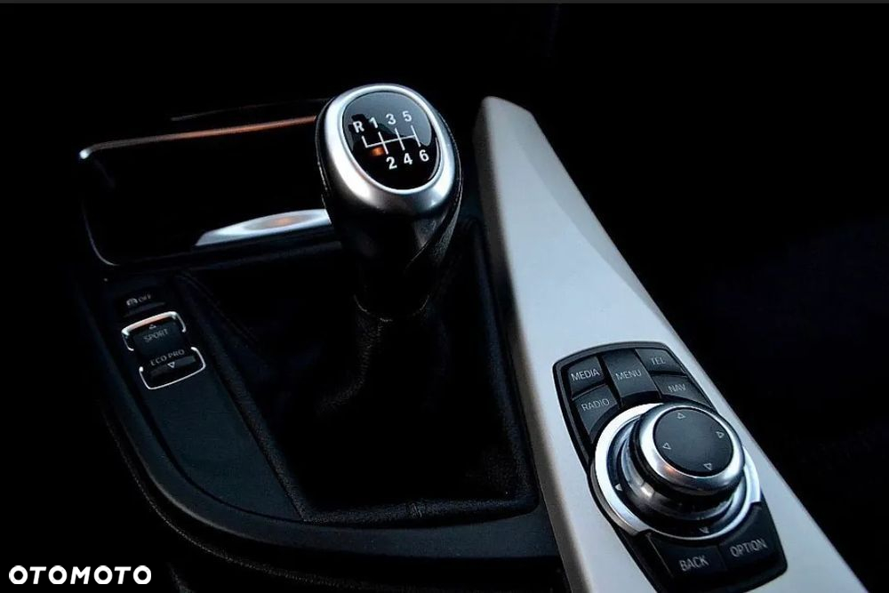 BMW Seria 3 320d - 6