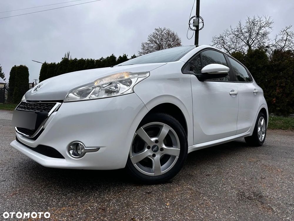 Peugeot 208 - 6