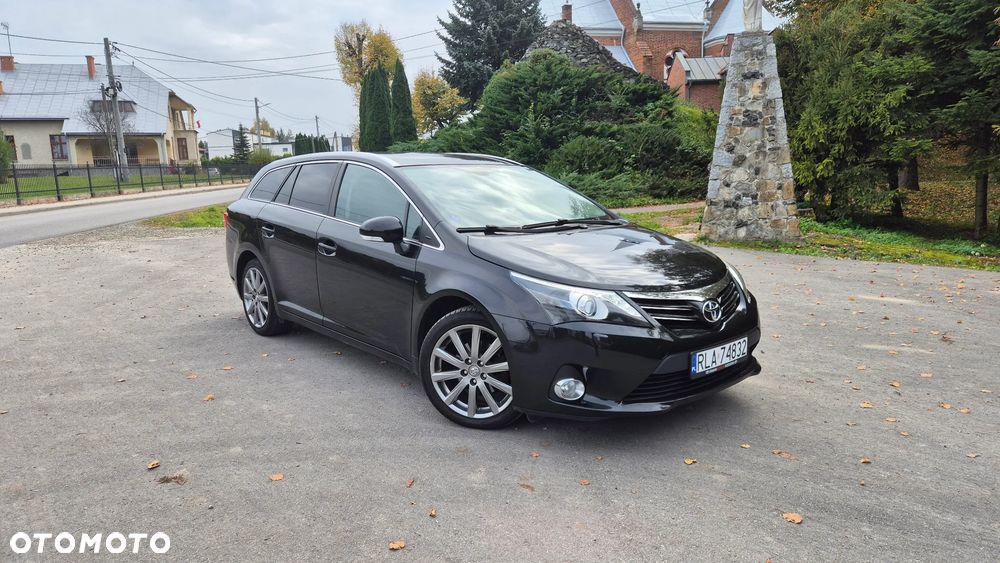 Toyota Avensis 2013 photo 3