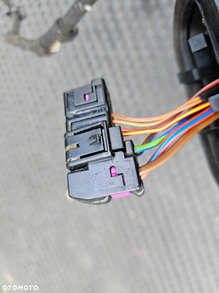 Instalacja 8E1971029F Wiazka Drzwi Kostki Przednia Przod Prawa Europa AUDI A4 B6 - 5