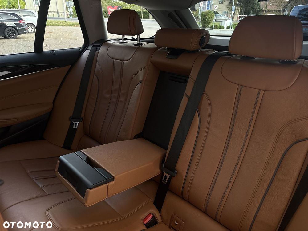 BMW Seria 5 530d xDrive - 22