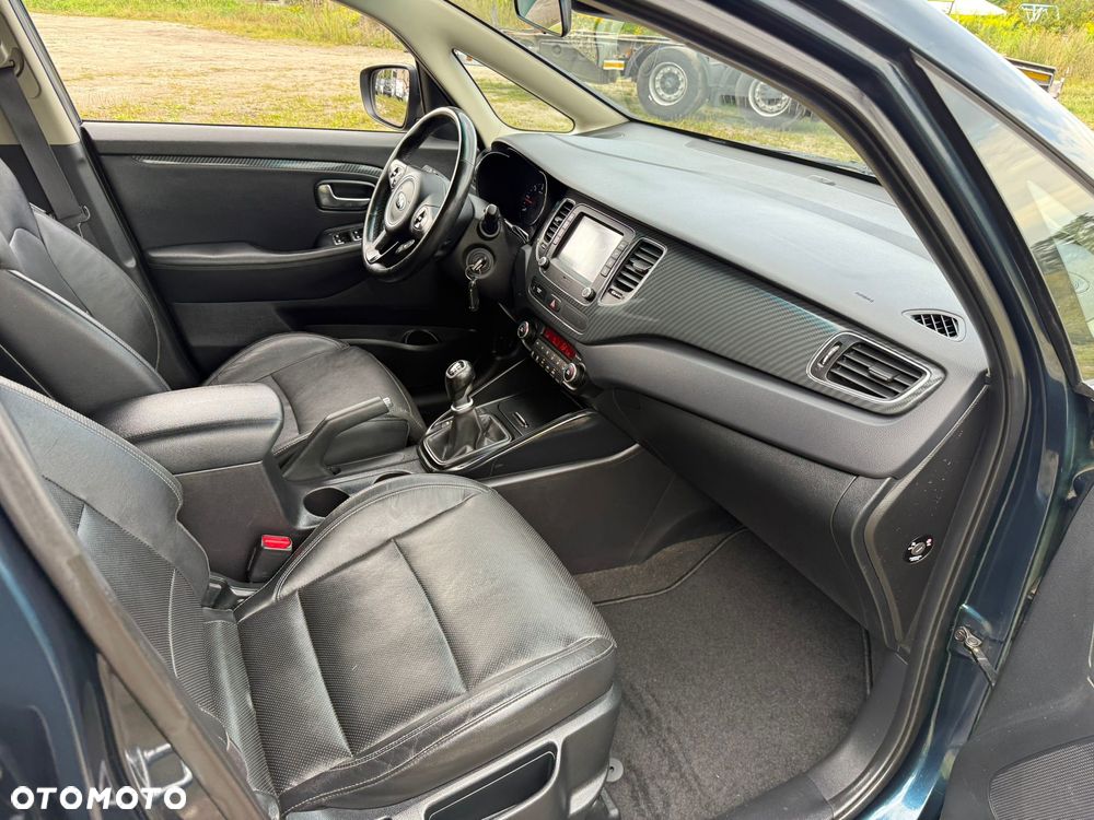 Kia Carens 1.7 CRDi M 7os - 23