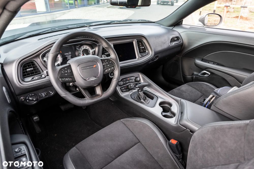 Dodge Challenger 5.7 R/T - 30