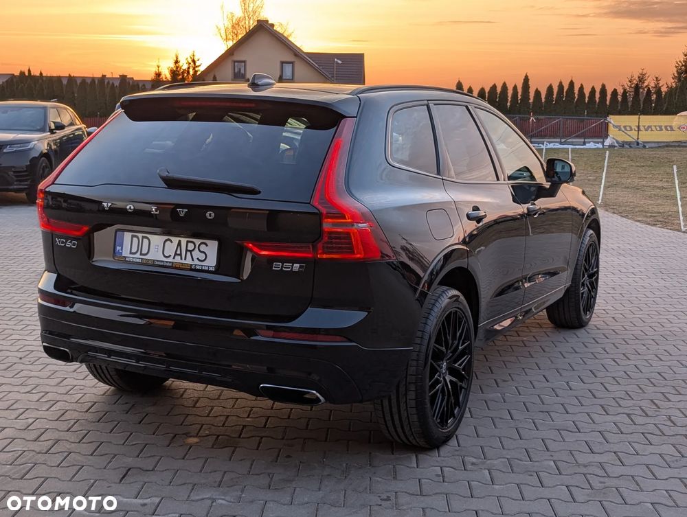 Volvo XC 60 D5 AWD R-Design - 11