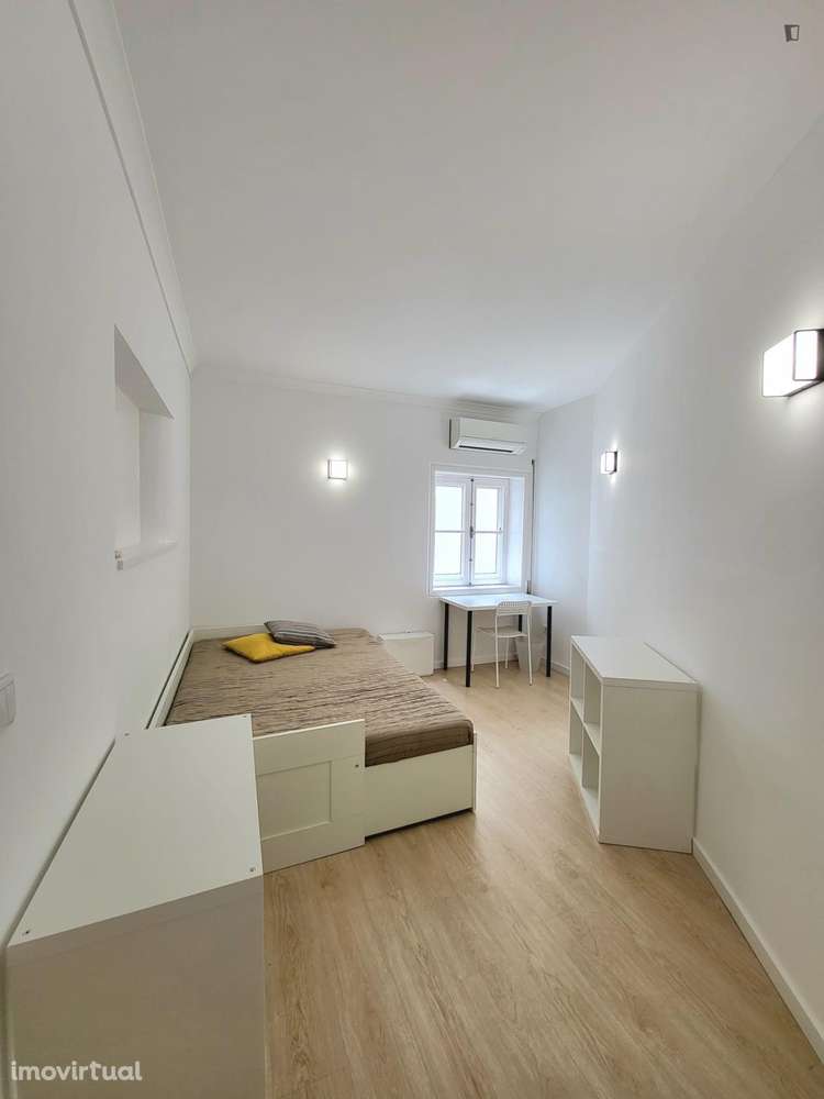 Quarto - localizado em Rio Tinto Porto - Grande imagem: 2/57