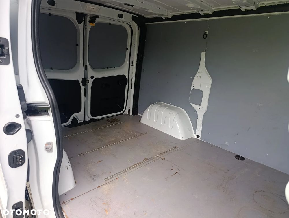 Opel VIVARO - 17
