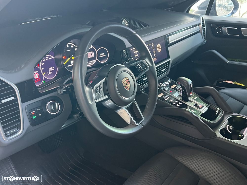 Porsche Cayenne E-Hybrid - 6