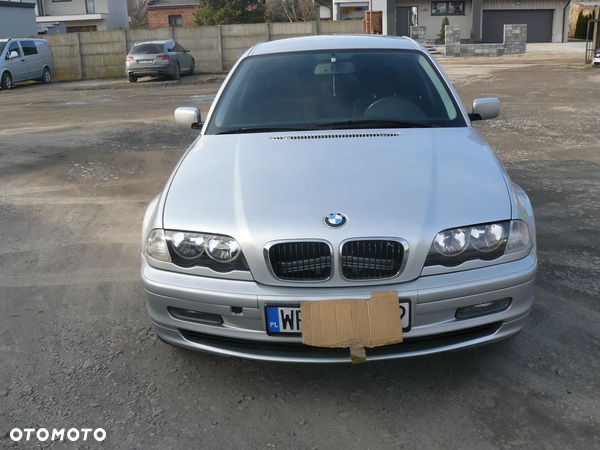 BMW Seria 3 320i