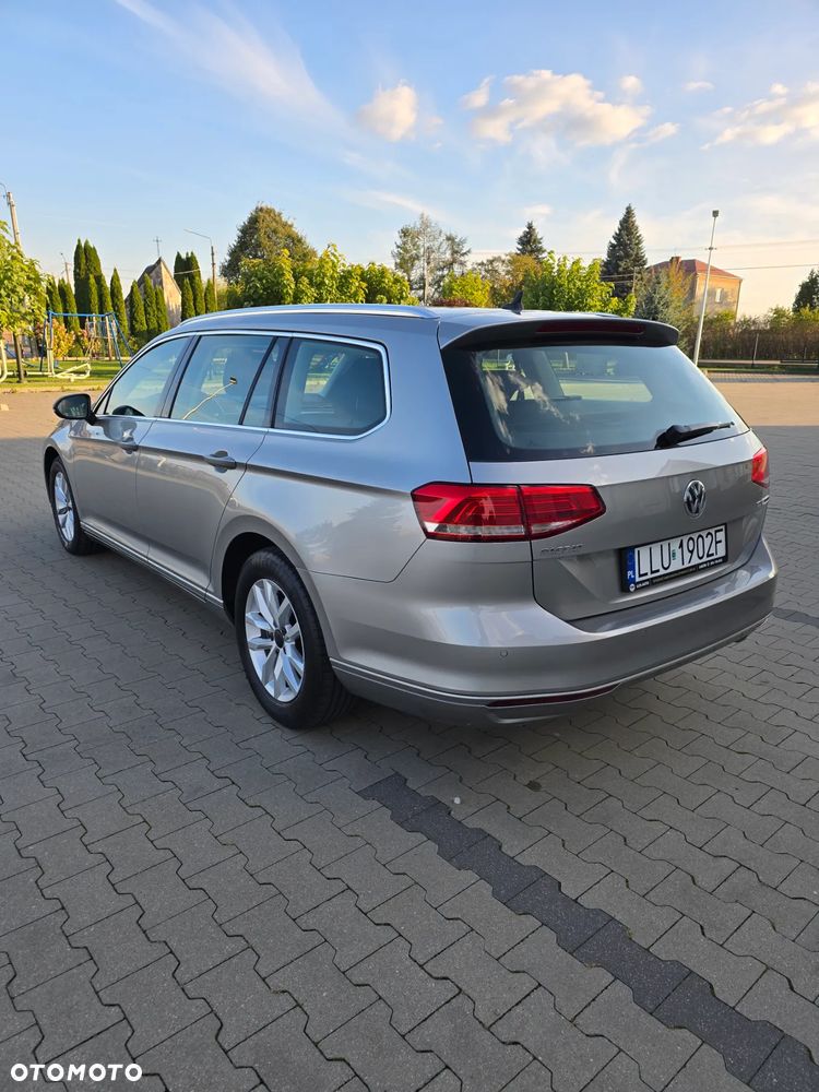 Volkswagen Passat Variant 1.6 TDI SCR DSG Comfortline - 16