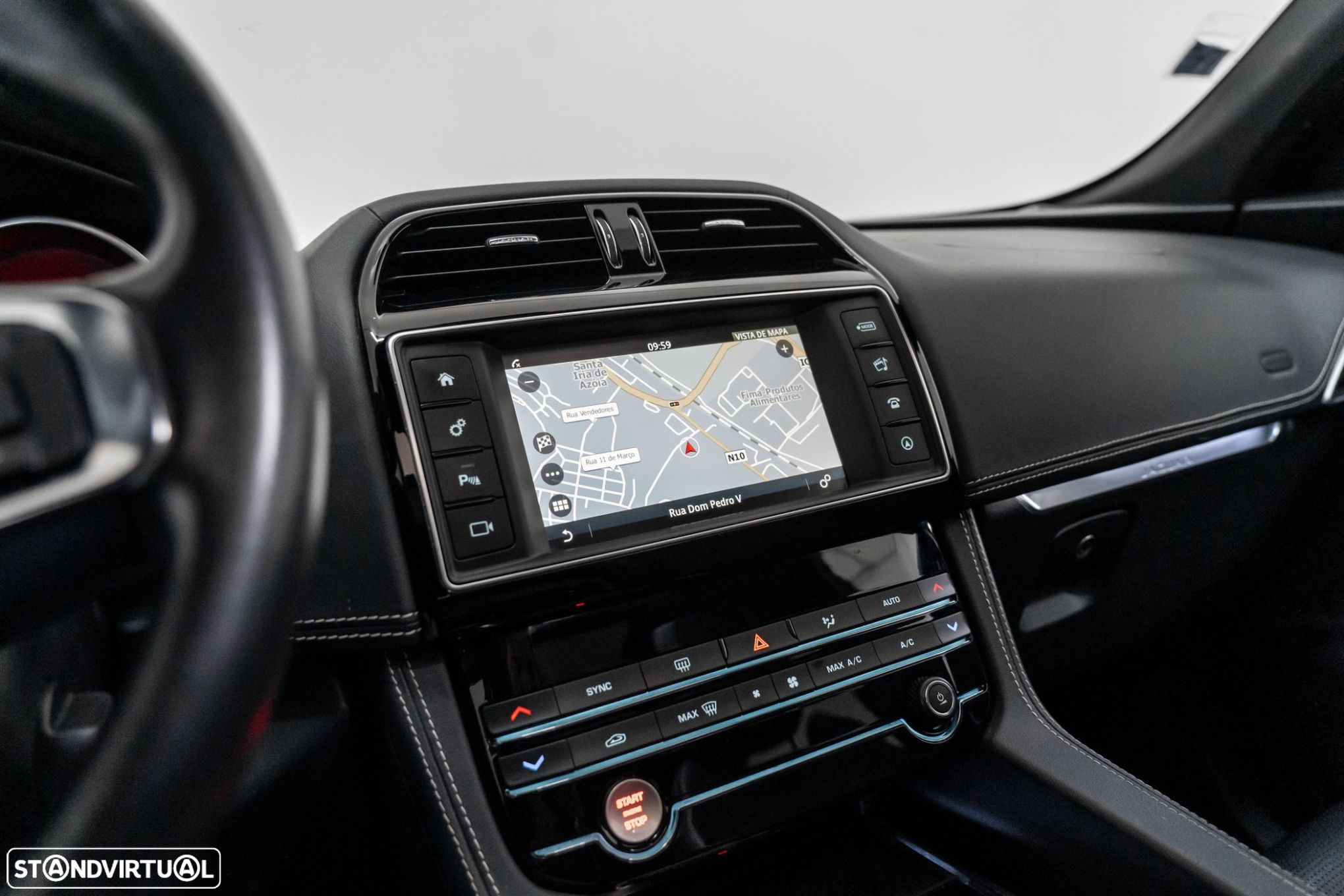 Jaguar F-Pace 2.0 i4D R-Sport AWD Aut. - 12