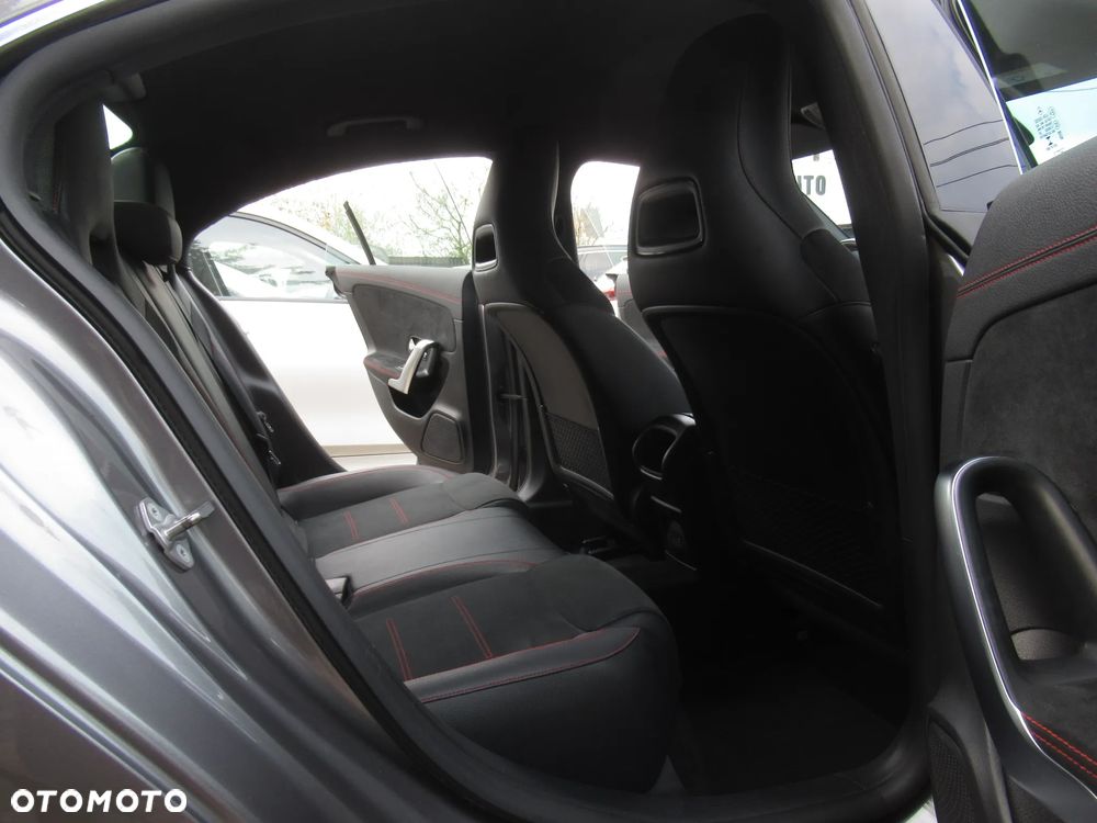 Mercedes-Benz CLA 200 AMG Line 7G-DCT - 9