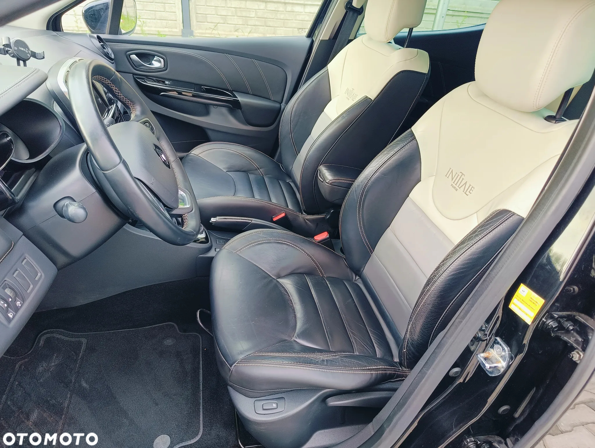 Renault Clio ENERGY TCe 120 EDC Initiale Paris - 8