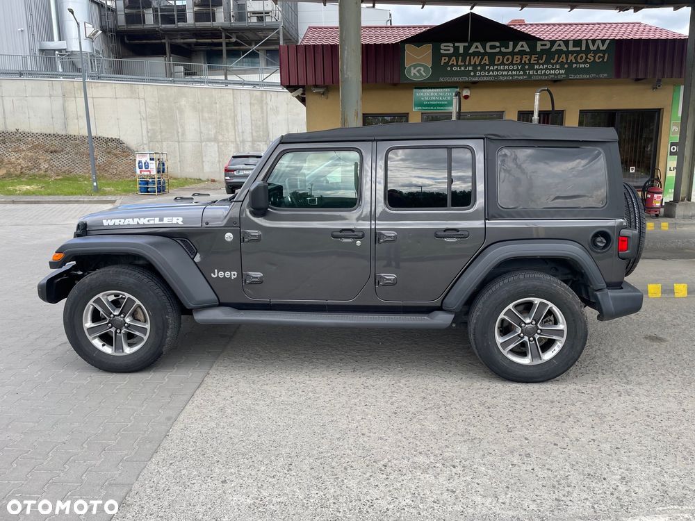 Jeep Wrangler - 4
