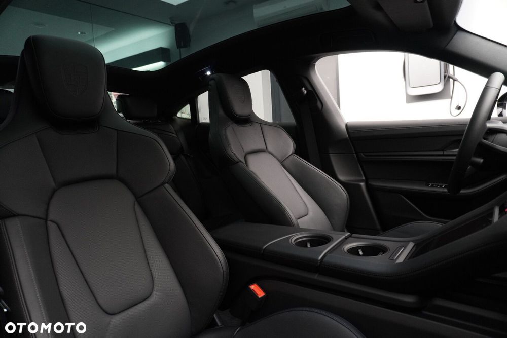 Porsche Taycan 105kWh 4S Performance Plus - 26