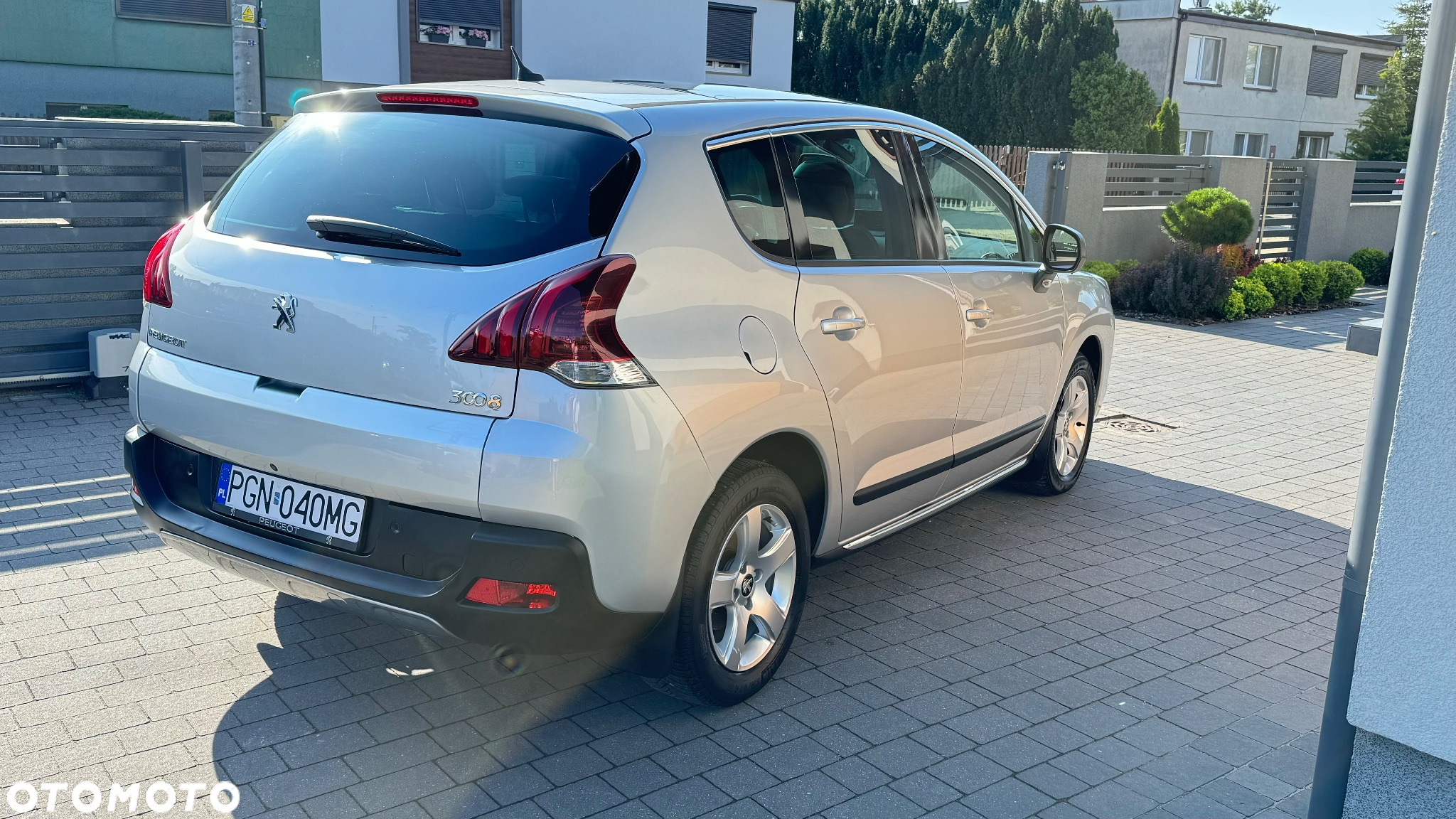 Peugeot 3008 BlueHDi 120 EAT6 Stop & Start Allure - 4