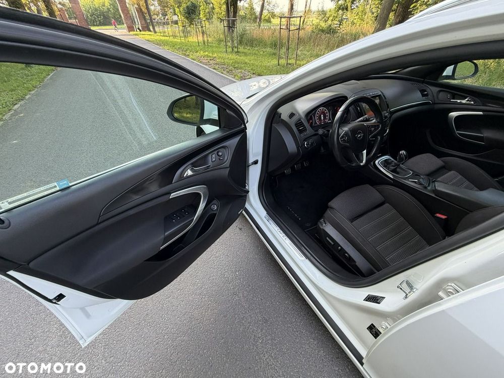 Opel Insignia - 18
