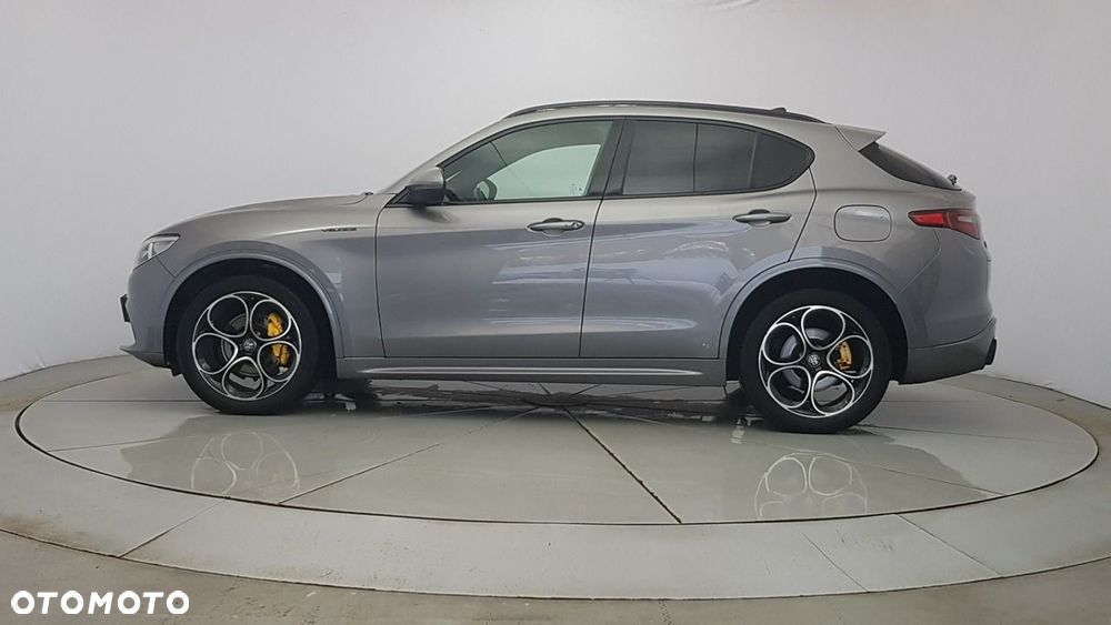 Alfa Romeo Stelvio - 4