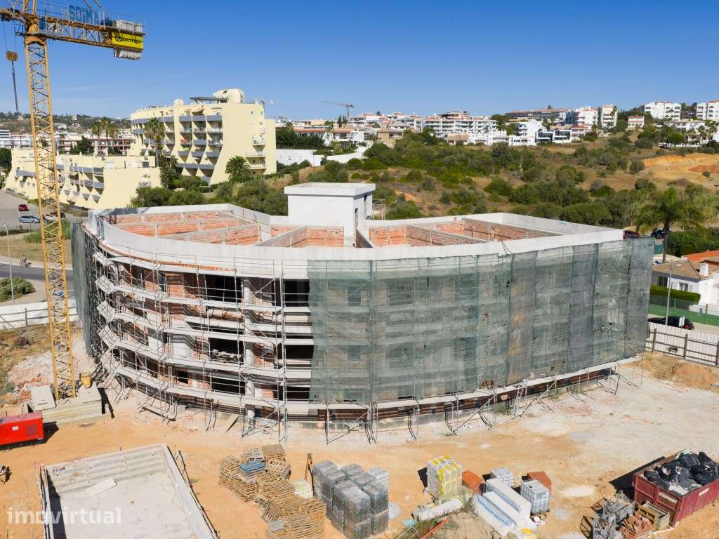 Apartamento T3, nova construção, em Meia Praia, Lagos, Algarve - Grande imagem: 5/83