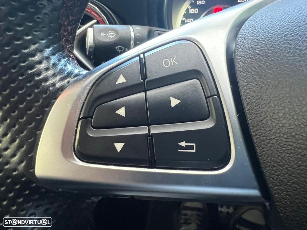 Mercedes-Benz GLA 45 AMG 4-Matic - 36