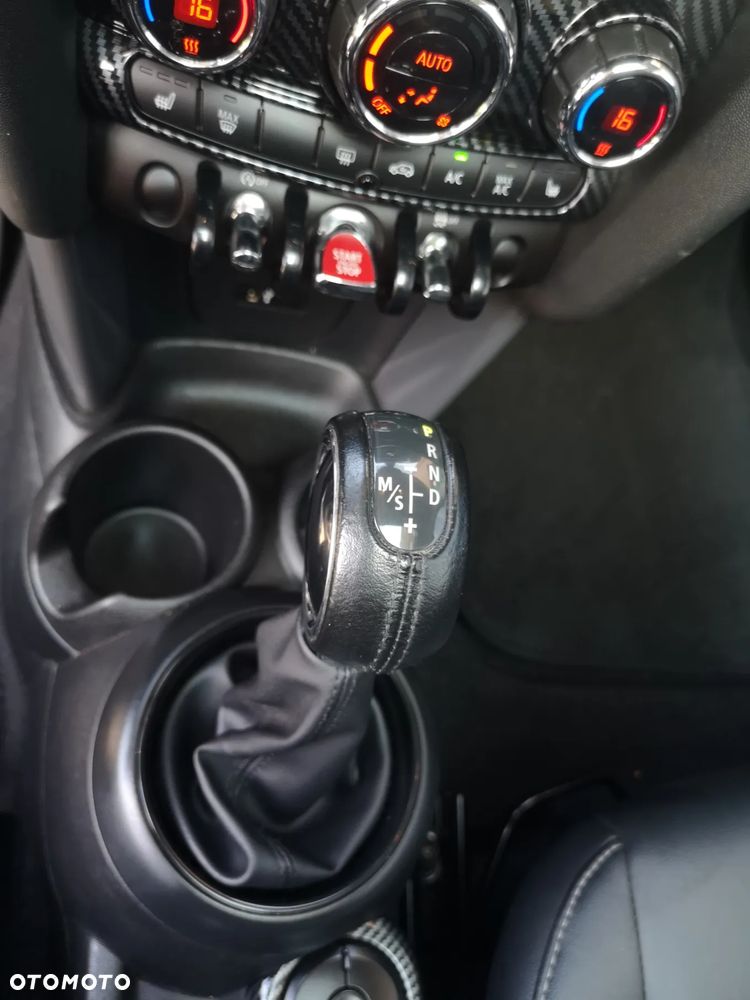 MINI Cooper Standard - 22