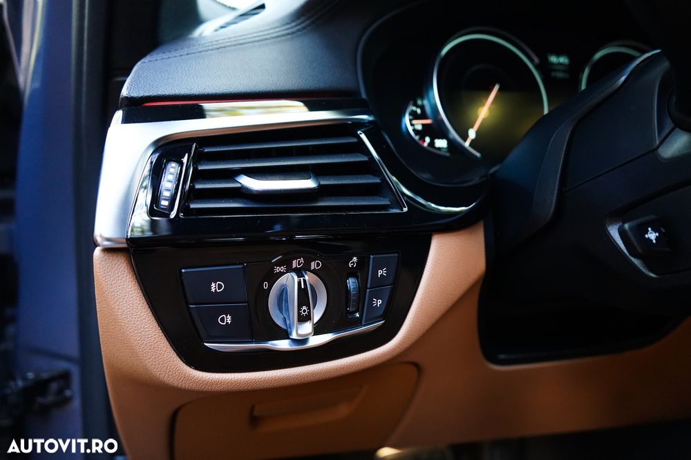 BMW Seria 5 540i xDrive AT - 7