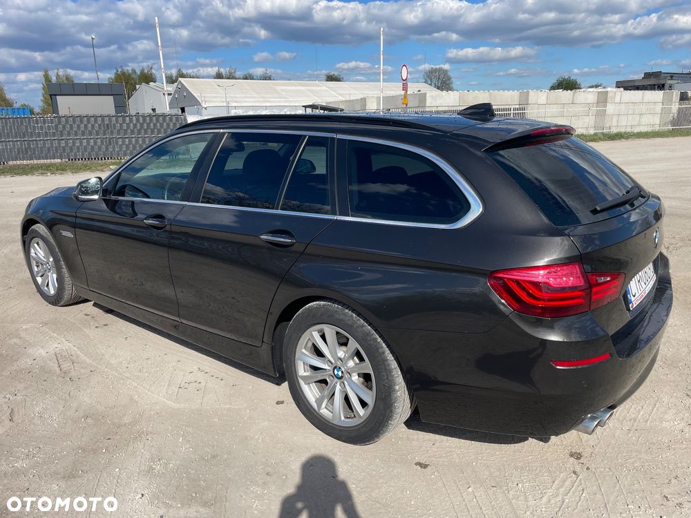 BMW Seria 5 525d Luxury Line - 8