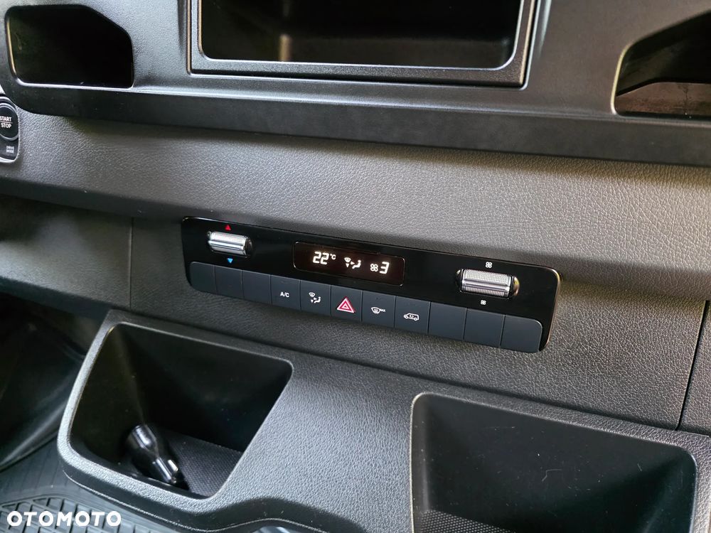 Mercedes-Benz SPRINTER - 13