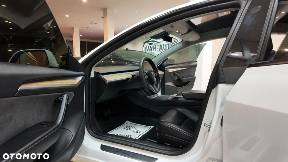 Tesla Model 3 Standard Range Plus - 22