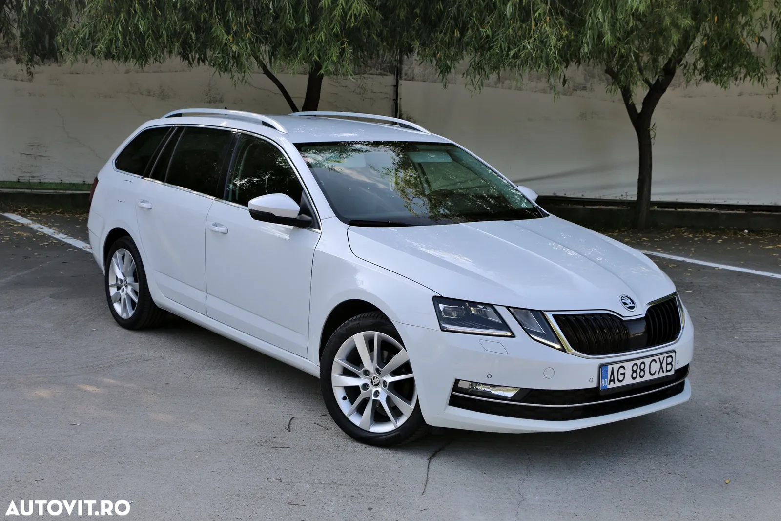 Skoda Octavia Combi Diesel 1.6 TDI DSG Style - 8