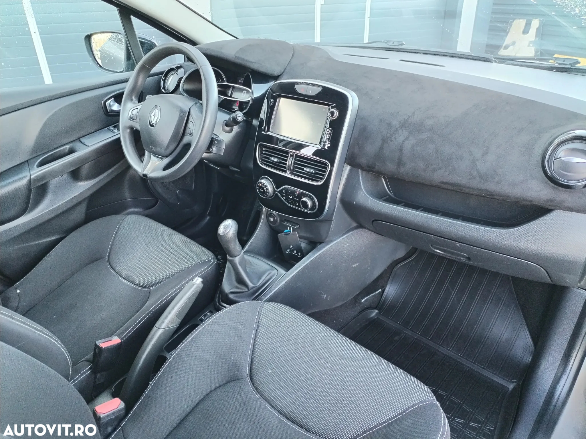 Renault Clio IV dCi Energy Intens - 9