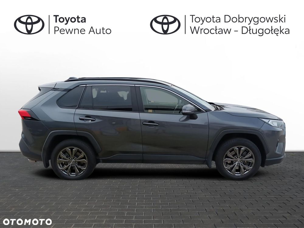 Toyota RAV4 - 8