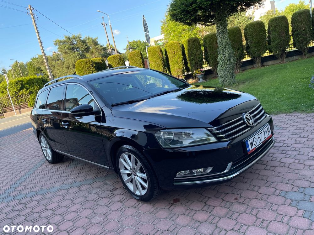 Volkswagen Passat - 1
