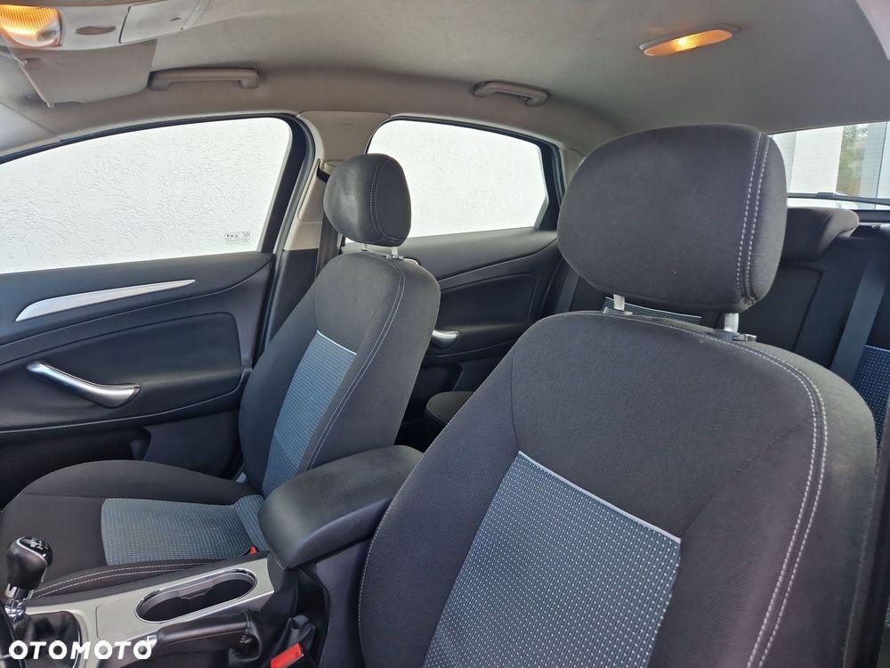 Ford Mondeo 1.8 TDCi Ambiente - 11