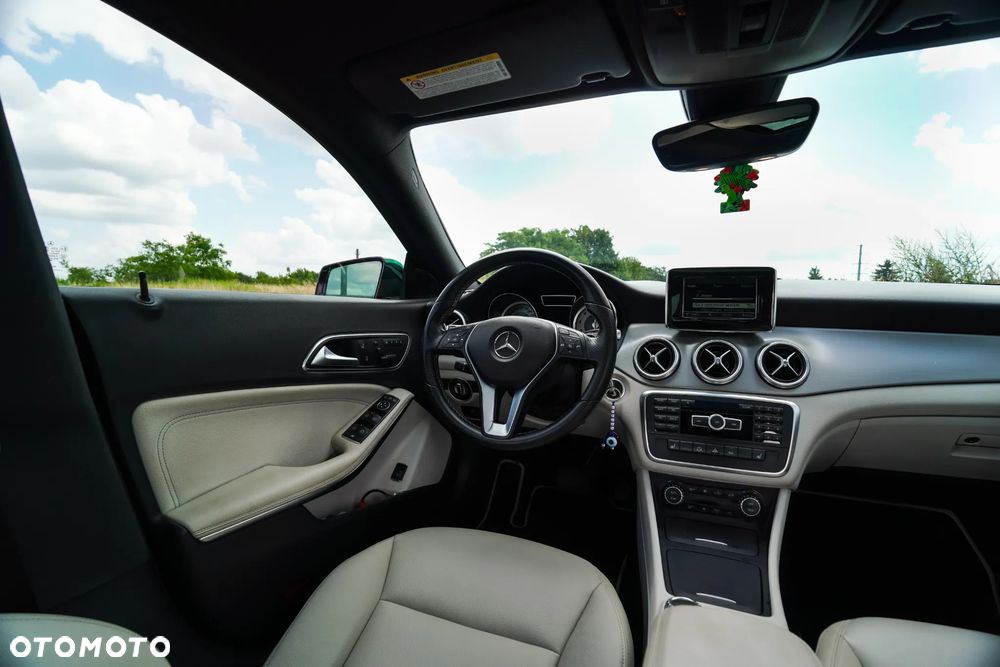 Mercedes-Benz CLA 250 4-Matic Sport - 12