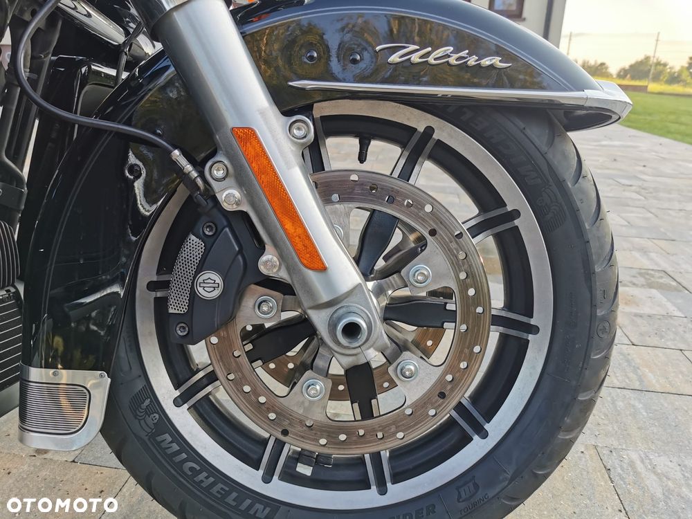 Harley-Davidson FLHTCU Ultra - 14