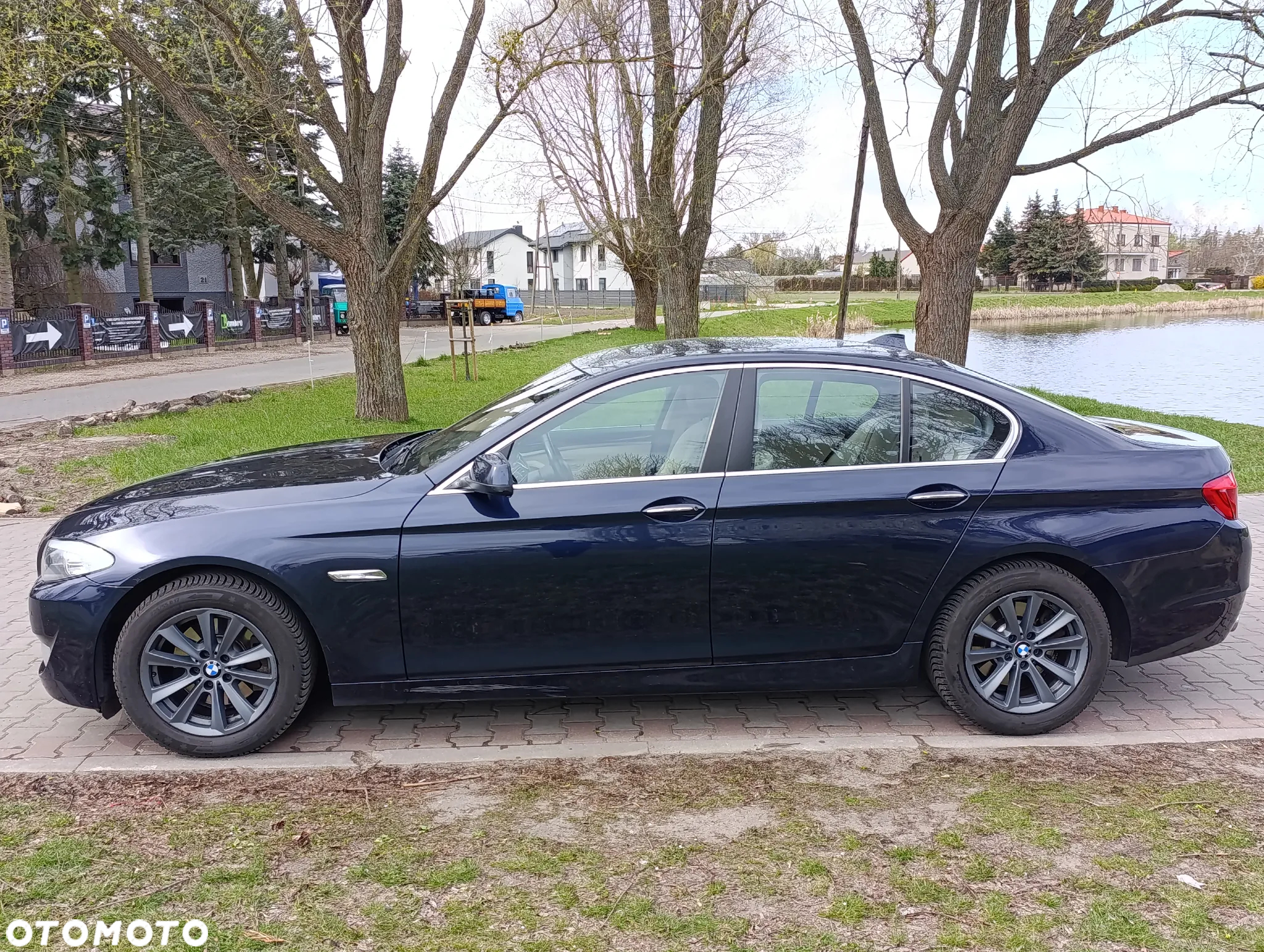 BMW Seria 5 520d Touring Luxury Line - 4