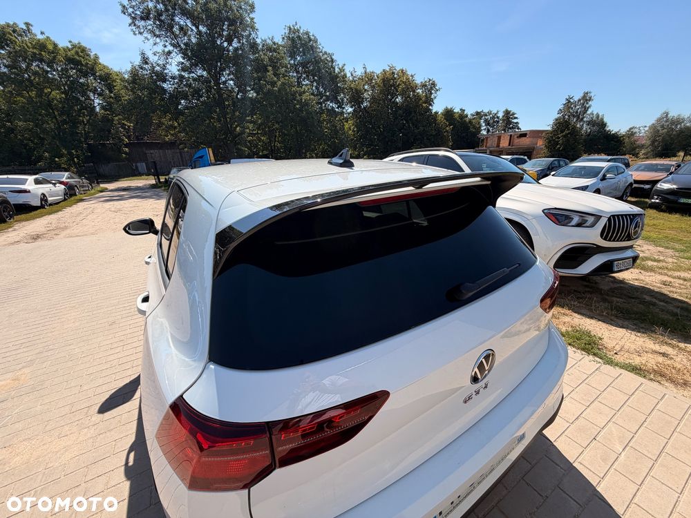 Volkswagen Golf - 18