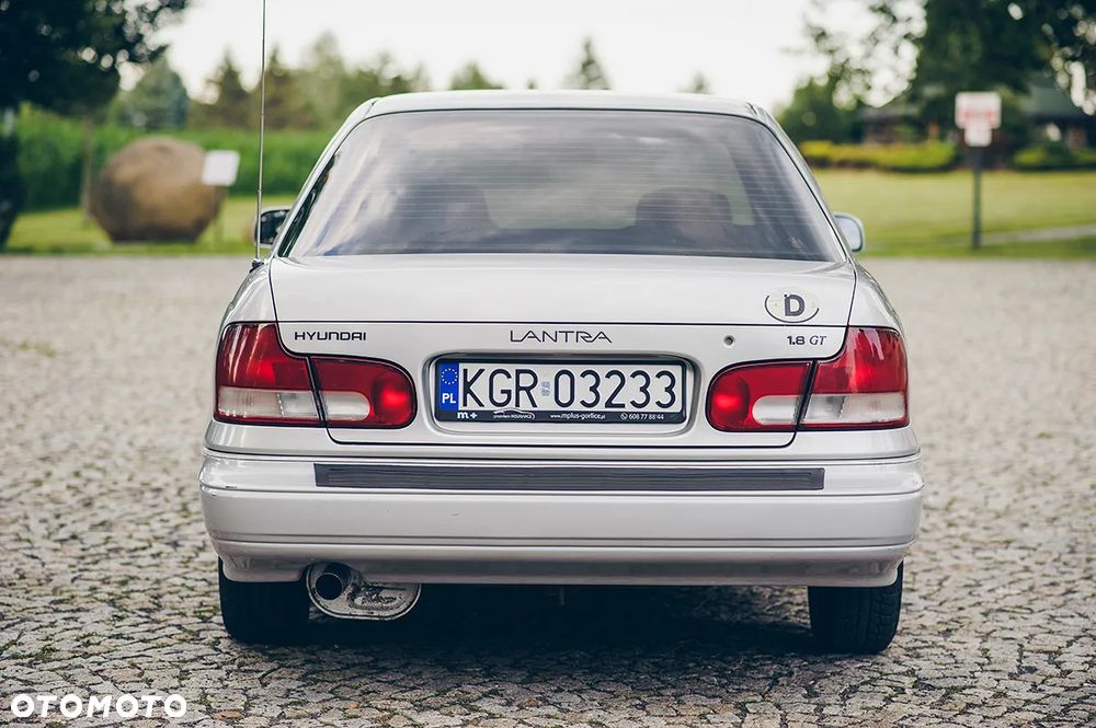 Hyundai Lantra - 6