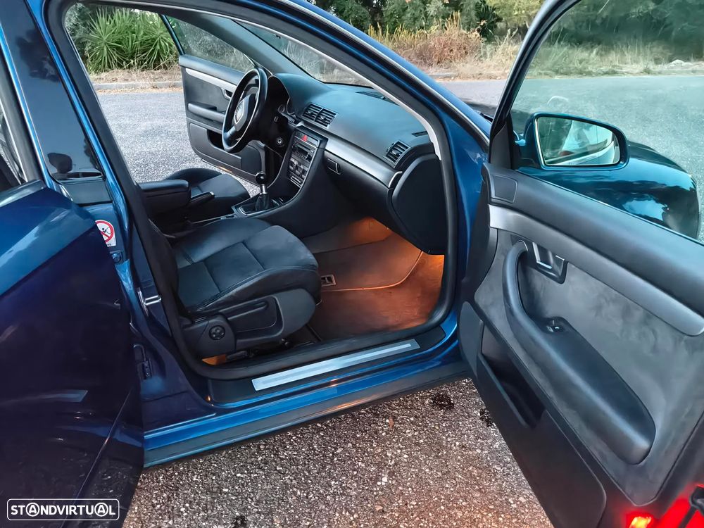 Audi A4 Avant 2.0 TDI Advance - 6