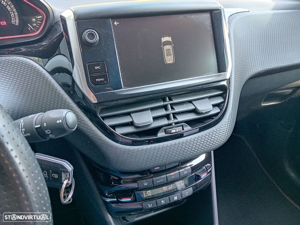 Peugeot 2008 1.2 PureTech GT Line - 19