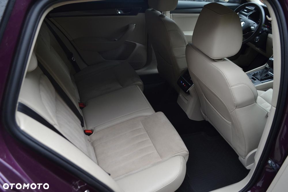 Skoda Superb 2.0 TDI SCR Style DSG - 31
