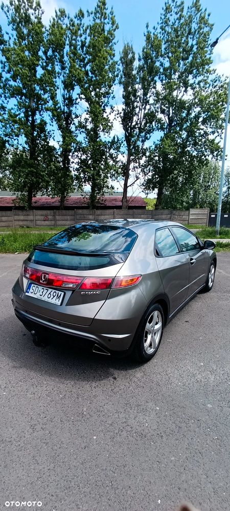 Honda Civic 1.8 Comfort - 14