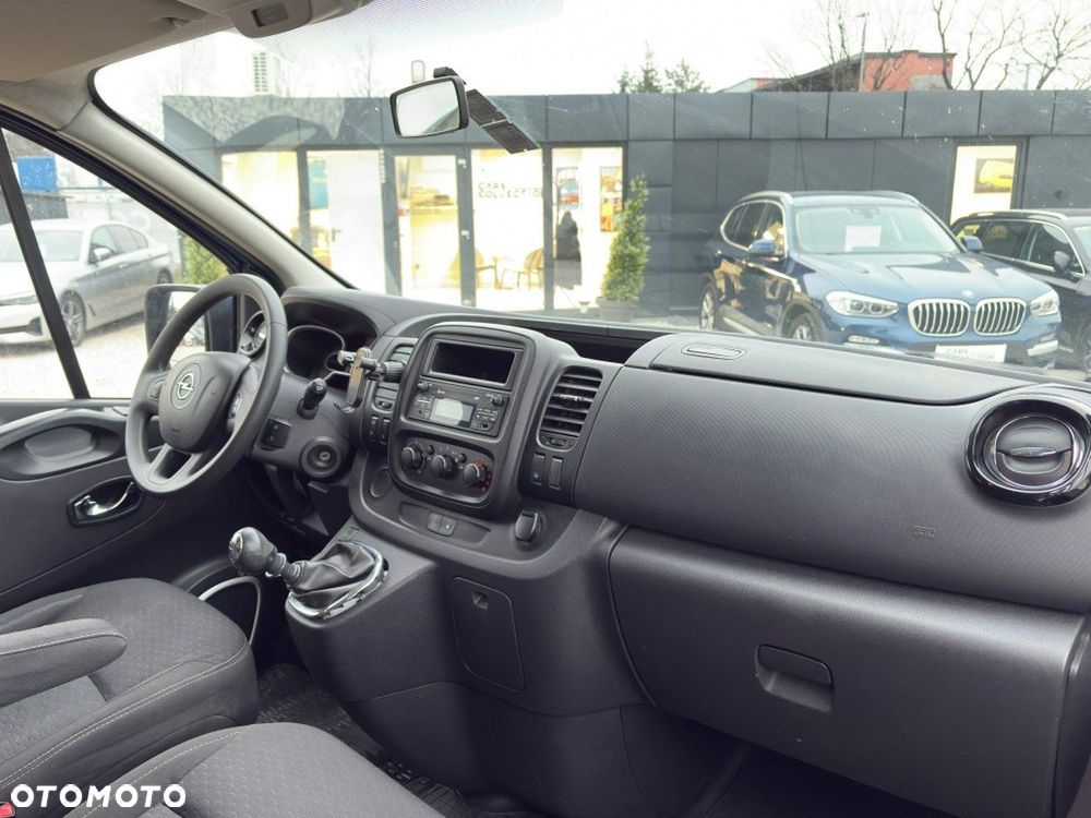 Opel Vivaro - 12