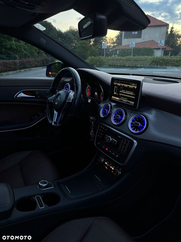 Mercedes-Benz CLA - 21