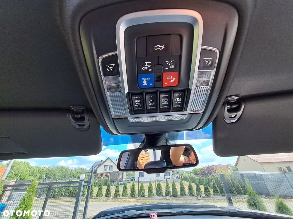 Dodge RAM 5.7 4x4 - 20